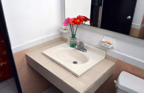 Lázaro Cárdenas Hotel | Hotel Zirahuen