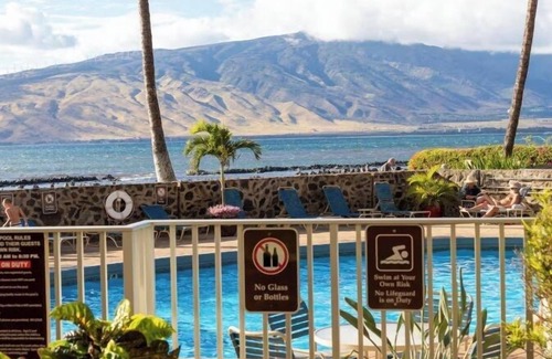 Kihei Condominio | Hotel-zoned Oceanview Oceanfront Penthouse! - Menehune Shores 619