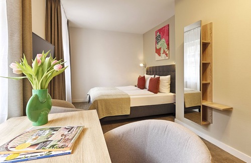 Wurzburg City Centre Hotel | Hotel Zur Stadt Mainz - by homekeepers
