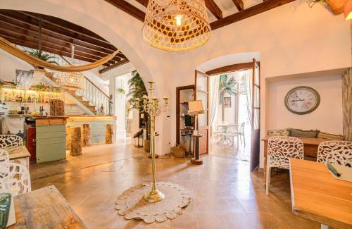 Petra Casa | Hotelet Can Oms Mozart by Rentallorca