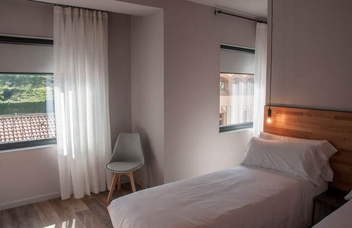 Sant Joan de Les Abadesses Hotel | Hotelet de Sant Joan