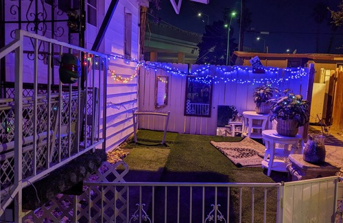 Downtown Las Vegas Apartamento | Hotels too Pricey? Turtles Spot , small room for 1 , but 2 ok