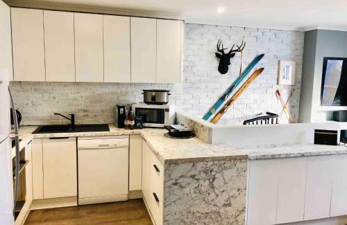 Hotham Heights Apartamento | Hotham 3 Bedroom Apt - 24 Lawlers