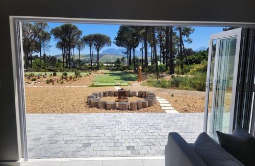 Helderberg Rural Casa | Hottentots Hide Away