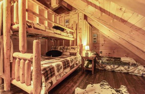 Mount Jackson Chalet De Esquí | HotTub, Gym, Theater, PetFriendly, 8min to slopes!