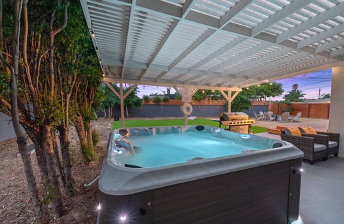 Serra Mesa Casa | HotTub & Luxury Home In the Heart of San Diego!