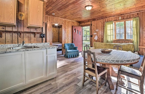 Houghton Lake Cabina | Houghton Lake Cabin w/ Great Outdoor Space!