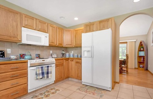 Houghton Lake Casa | Houghton Lake Getaway w/ Pontoon