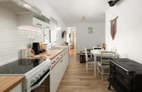 Steniai Casa | Houlia home διαμερίσματα με δωρεάν χώρο στάθμευσης