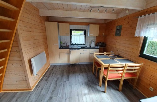Zwenzow Casa | Casa 1 y 2 - ¡NUEVO! Casas de vacaciones Auszeit - en el gran Labussee