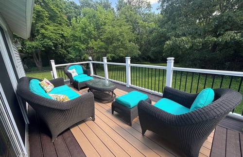 Honey Creek Casa | House - 1 minute to Alpine Valley Ski Hill. 5 acres with fireplace