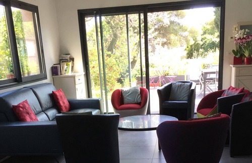 Bandol Hotel | casa 10 personas a 5 minutos a pie de las playas y tiendas