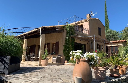 Varages Casa | House 12/13 pers. Swimming pool. Varages Haut Var