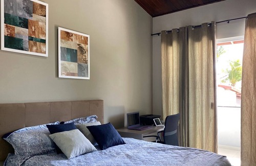 Parafuso Casa | House 150 m from the beach. Listen to the sea from the balcony!