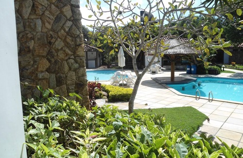 Porto Belo Casa | Casa de 2 dormitorios (1 en suite) condominio Manguinhos pisos dobles