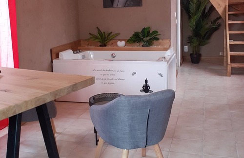 Argenteuil-sur-Armancon Casa | House 2 pers balneotherapy / spa / private jacuzzi near Chablis