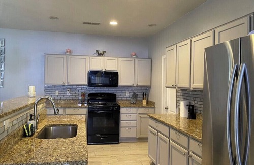 Westgate Heights Casa | House 3 bd 2.5 bathrooms