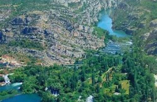 Razvode Casa | House, 3 brs, 100 y old, 14 km NP Krka, 35 km Sea