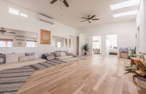Wonder Valley Casa | * Aguas termales privadas * ¡Perfecto para grupos! Tamarisk House 4 hab / 4 ba