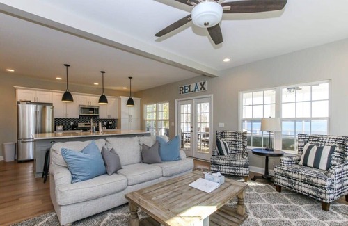 Leesburg Casa | House #46 Grits Carlton Lakefront (no pets)
