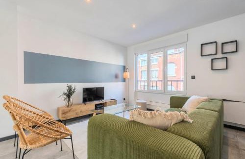 La Madeleine Casa | House 4bed 2bath with garden and private parking.