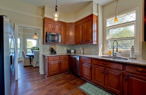 Madison Casa | Holiday House 5 Bedroom-5 king beds/4.5 Baths, PET FRIENDLY, POOL During Summer*