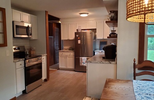 Cape Neddick Casa | House 5 min drive to beach, 2 minute drive to downtown Ogunquit & Perkins Cove