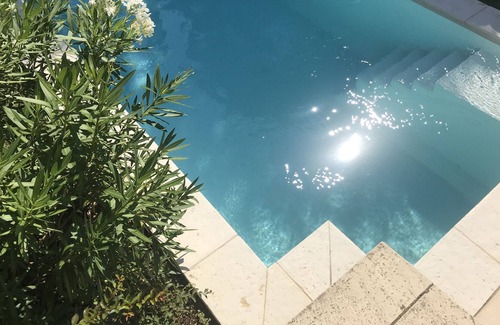 La Roque-sur-Ceze Casa | Casa de 6/8 personas con piscina en uno de los pueblos más bellos de Francia.