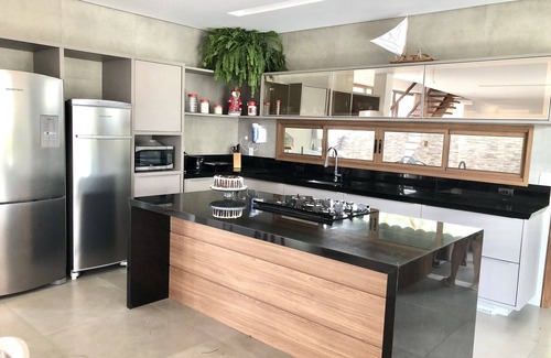 Canto do Mar Casa | House, 6 suites. Cond Paraíso, just a few steps from the beach!