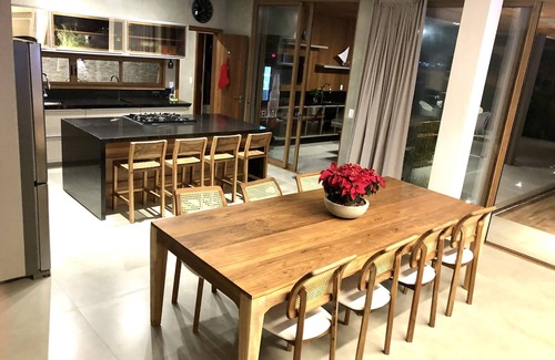 Canto do Mar Casa | House, 6 suites. Cond Paraíso, just a few steps from the beach!