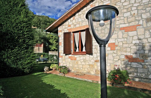 Radicondoli Casa | House 7 mins walk to center w/ private pool
