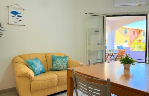 Sos Alinos Casa | House Aenjoy - Appartamento con veranda a pochi minuti da Cala Liberotto