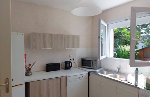 Nevez Casa | House and enclosed garden facing south, quiet, close to the center, 3 km from the beaches