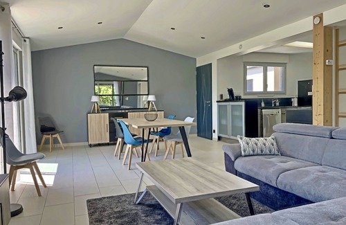 Yves Casa | House**** any comfort with calm