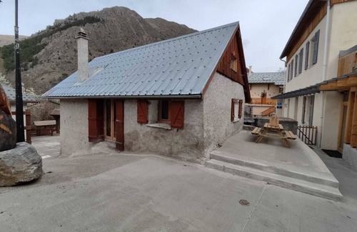 Mizoen Casa | House At the gates of Emparis, 15 minutes from Les 2 Alpes and La Grave