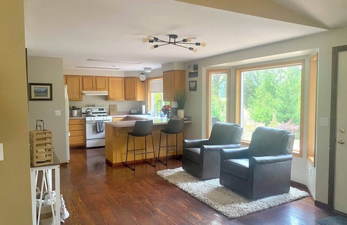 Auburn Casa | House at the "Morris Pond " in Auburn