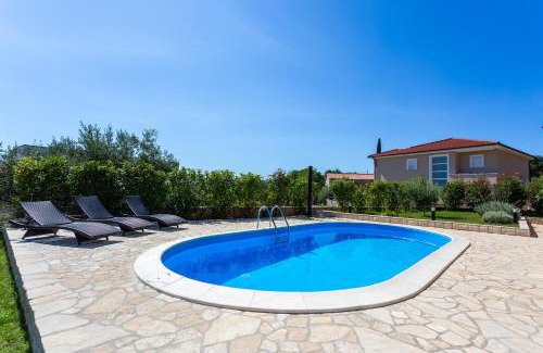 Linardici Villa | House Begonia Krk Villa with heated swimming pool