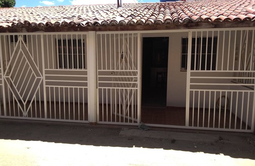 Caninde de Sao Francisco Casa | CASA RECIENTEMENTE REFORMADA A 100M DEL RÍO