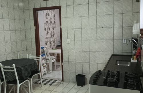 Guilhermina Casa | House in Guilhermina in Praia Grande-SP. Pets are welcome.