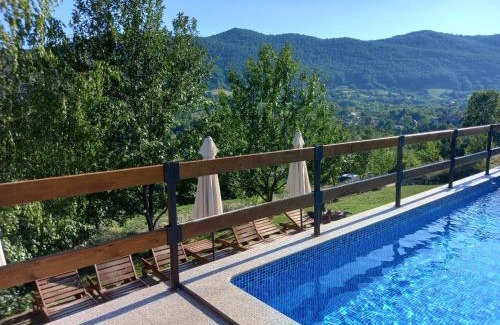 Kuterevo Chalet De Esquí | House Breza