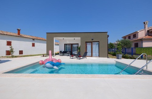 Kanfanar Casa | House Bronzin