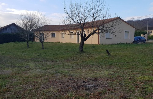 Condat-sur-Vezere Casa | Casa por un rio