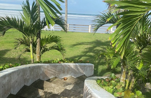 Las Nunez Casa | Casa al mar, con amplios jardines, privada, cómoda, para 11 personas