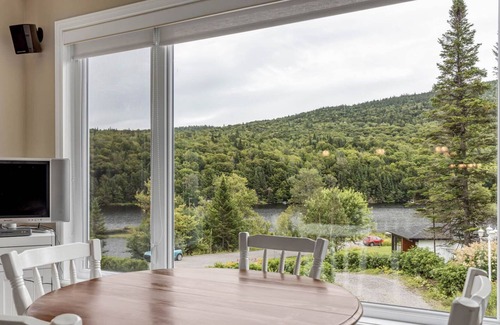 Lac Beauport Casa | House by the lake