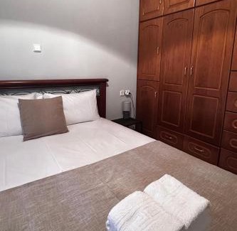 Konitsa Apartamento | House by the Mountain