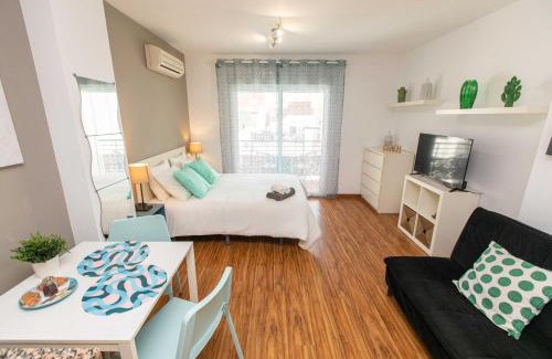 Pedregalejo Playa Apartamento | House by the sea