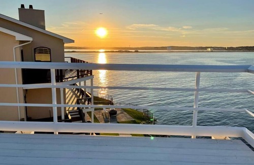 Little Nahant Casa | House by the Sea - Glocca Morra