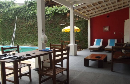 Camburi Casa | CASA CON PISCINA Camburizinho 200 MTS Beach 5 dormitorios para 12 personas