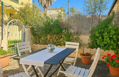 Sos Alinos Casa | House Clery - Appartamento con cortile a Sos Alinos