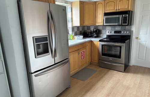 Survey Creek Casa | House close to Hard Rock Casino, Airport, Beaches and more